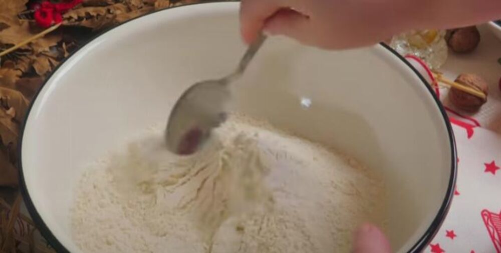 Priprema pogače za Badnje veče