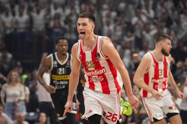 NEMANJA NEDOVIĆ RASPALIO MASU: Latio se mikrofona, pa ZAGRMEO! (VIDEO)