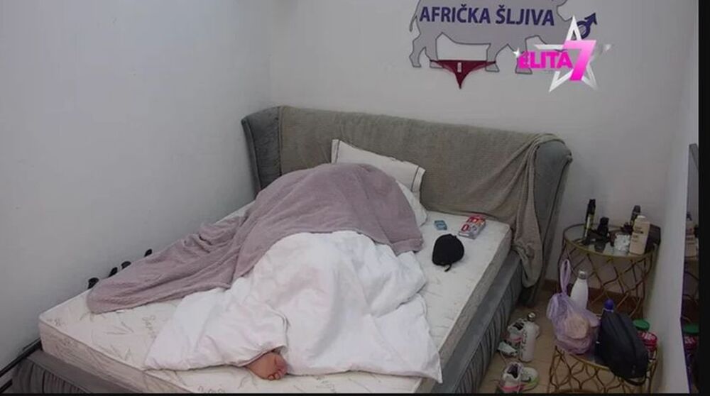 Sara i Uroš menjali su poze kao da kamere ne postoje