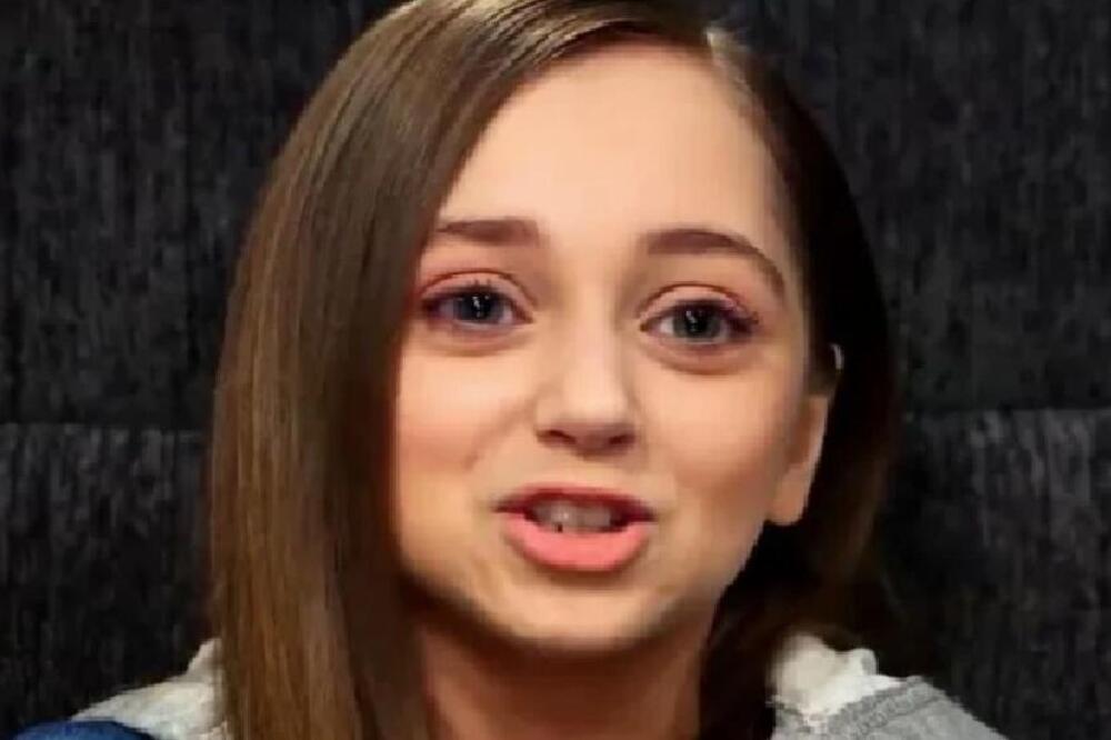 OVA DEVOJKA IMA 22 GODINE A PO RASTU I ORGANIMA LIČI NA 8-GODIŠNJAKINJU: Prvo je PLJUJU, a kad čuju UZROK SLOME SE