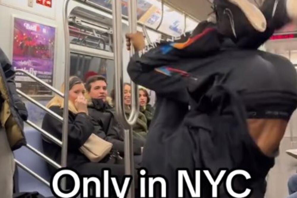 ČOVEK UŠAO U PREVOZ, A LJUDI GLEDALI ŠTA RADI PRED SVIMA: Nisu mogli da VERUJU šta IZVODI - gledajte samo TU SCENU