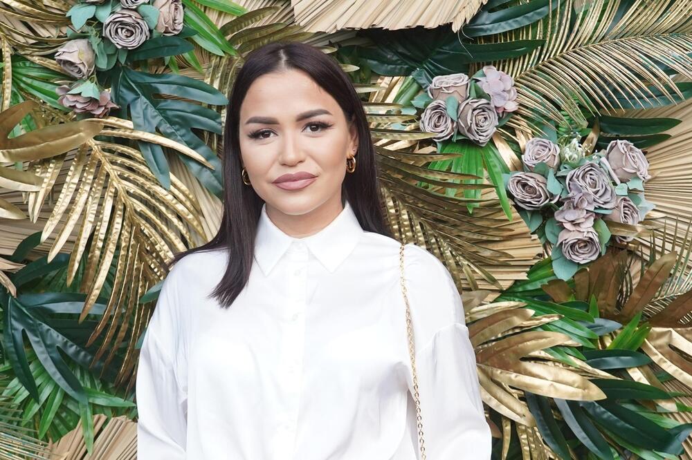 PO PRVI PUT GA VIDIMO I TO NA POSEBAN DAN: Ovo je otac Aleksandre Mladenović, on joj je NAJVEĆA PODRŠKA