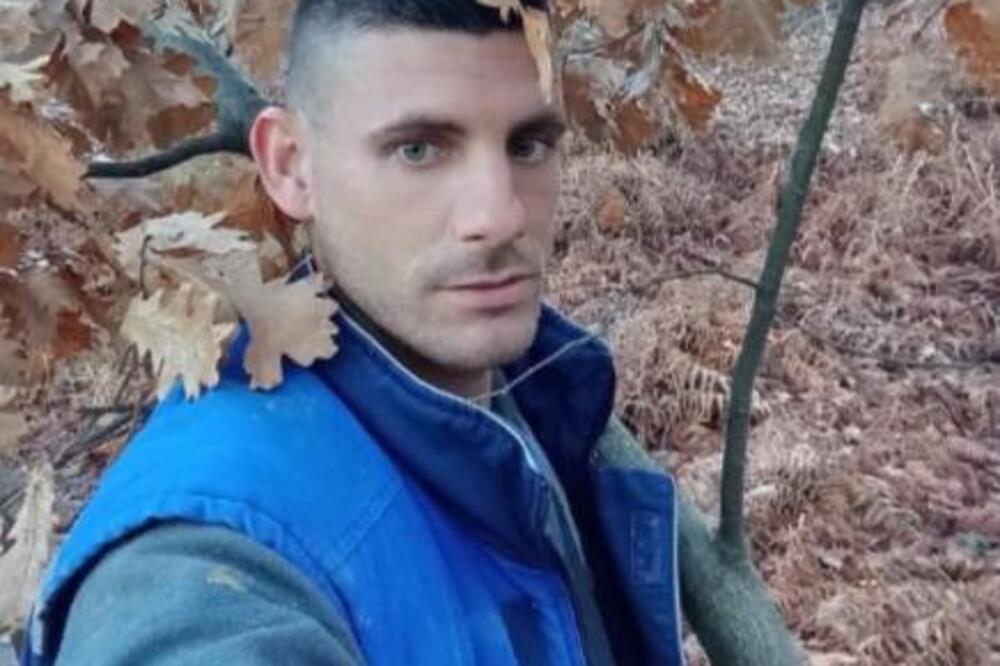 OVO JE BOKI MUNJA, MLADIĆ VELIKOG SRCA: Baka Milki doneo badnjak, a zazuzvrat tražio samo JEDNO (FOTO)