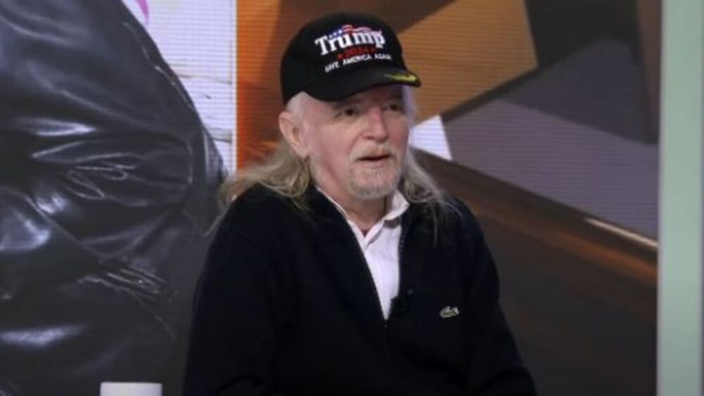 Pevač je iza sebe ostavio sina Stefana. Vreme i mesto sahrane biće naknadno saopšteni.