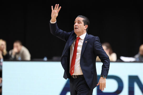 SFEROPULOS ODLAZI? Poznato ko će biti trener Zvezde naredne sezone!