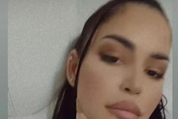 ALEKSANDRA MLADENOVIĆ POVREĐENA NA BADNJE VEČE: Pevačicu pogodio VATROMET U VRAT, pokazala kako IZGLEDA