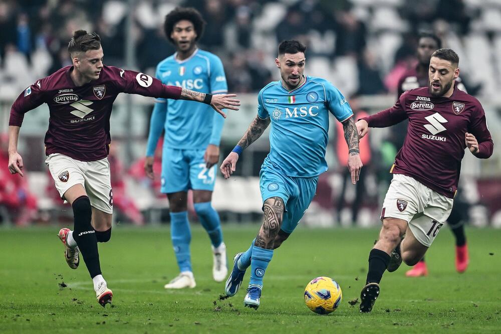 ŠAMPION RAZBIJEN U TORINU: Ilić i Vanja se radovali protiv Napolija (FOTO)