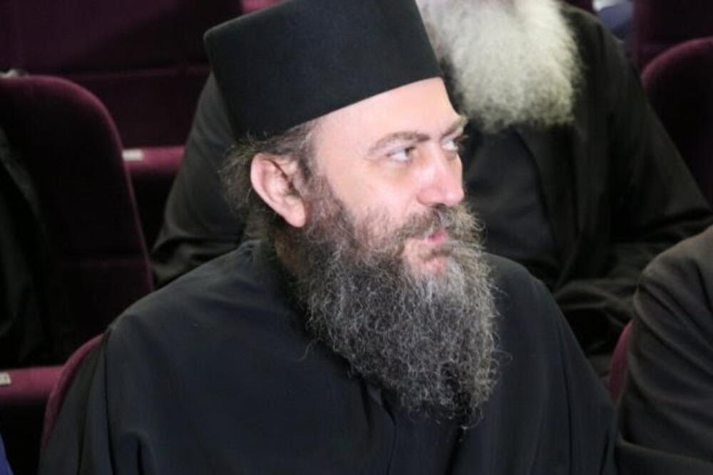 NEVEROVATNA ŽIVOTNA PRIČA STAREŠINE MANASTIRA HILANDARA: Rođen je na Božić i malo je falilo da OMAŠI PROFESIJU