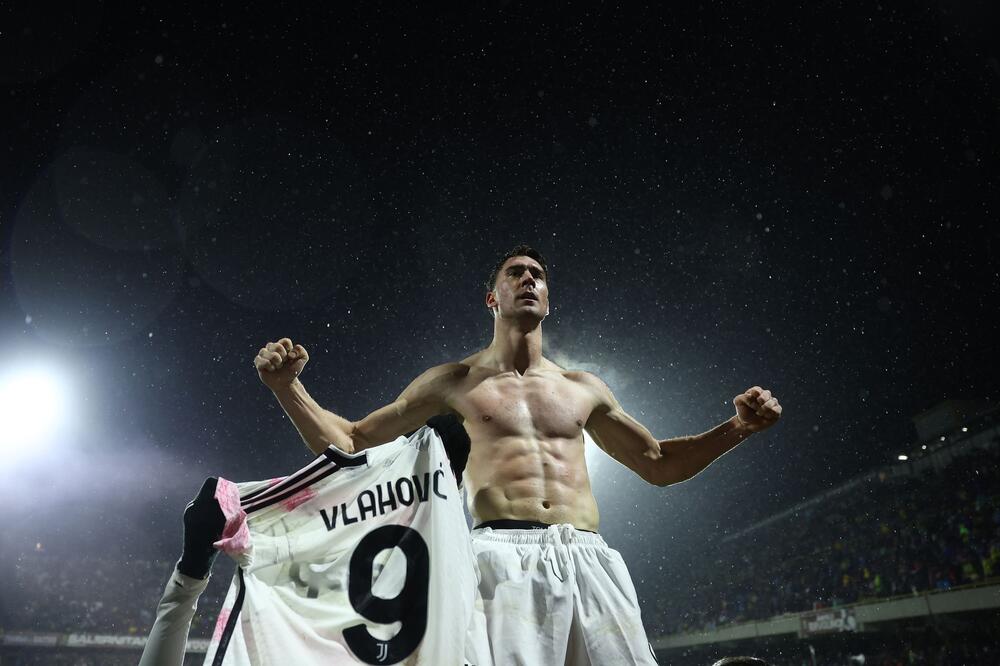 VLAHOVIĆ HEROJ JUVENTUSA U SALERNU! Asistencija i gol za pobedu u 91. minutu (VIDEO/FOTO)