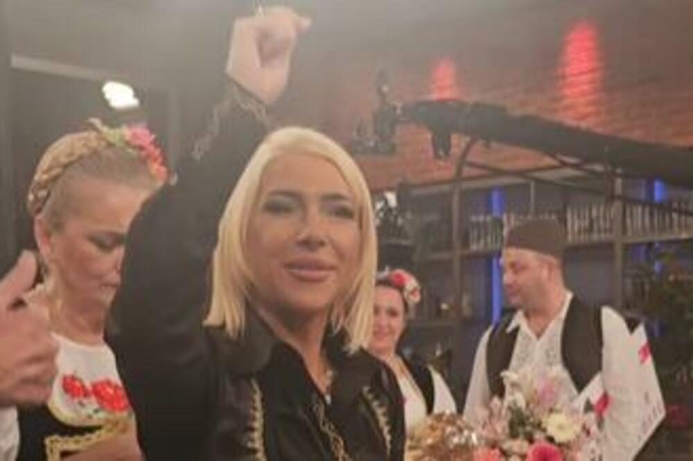 VRISAK JOVANE JEREMIĆ ZBUNIO SVE UŽIVO U PROGRAMU: Neočekivana REAKCIJA na NACIONALNOJ frekvenciji, šta joj bi?