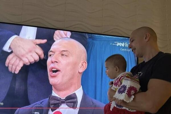 2 TOPALKA U JEDNOM KADRU! HELENA UHVATILA TRENUTAK ZA PAMĆENJE: Dugo će se prepričavati ova SCENA