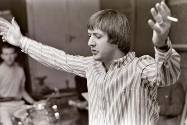 POZNATI MUZIČAR POGINUO U BIZARNOJ NESREĆI, UBILE GA BIVŠA I TADAŠNJA SUPRUGA? Pre 26 godina stigle STRAVIČNE vesti