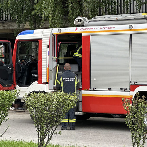 DRAMA U ŠKOLI NA KARABURMI: Dete ZAGLAVILO RUKU u učionici, morali da reaguju VATROGASCI!