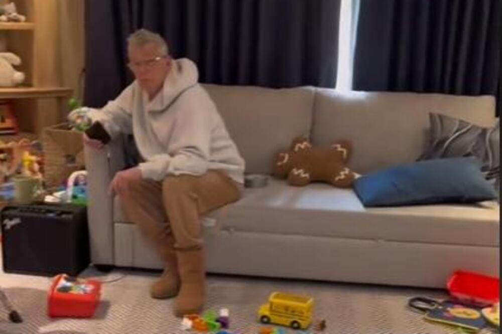 MAJKA ČULA ČUDNE ZVUKOVE IZ SOBE, PA ODMAH OTRČALA KOD ĆERKE: Otac je sve vreme sedeo i GLEDAO dok RADI OVO (VIDEO)