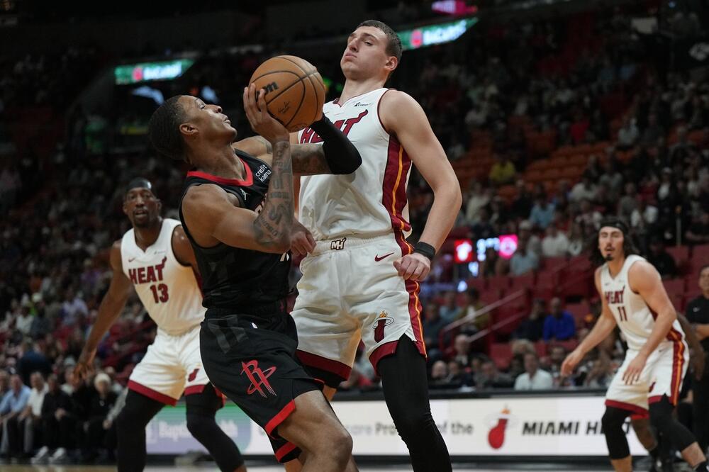 JOVIĆA NIJE HTEO ŠUT, ALI JE RADIO SVE OSTALO: Micić, Pokuševski i Marjanović ostali na klupama! (VIDEO)