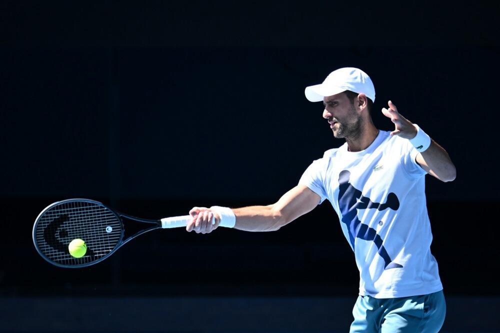 NIKO KAO NOVAK! Delirijum i ovacije navijača pred Đokovićev trening sa Zverevim (VIDEO)