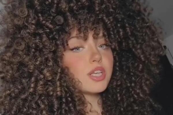 MILENA (22) IZ BEOGRADA IMA NAJLEPŠU KOSU: Otkrila koje ISKUSTVO je JEDVA "PREŽIVELA", bilo je JEZIVO! (VIDEO)