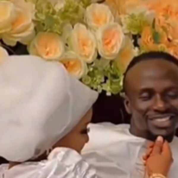 TAJNO VENČANJE SADIJA MANEA: Oženio tek punoletnu devojku! (VIDEO)