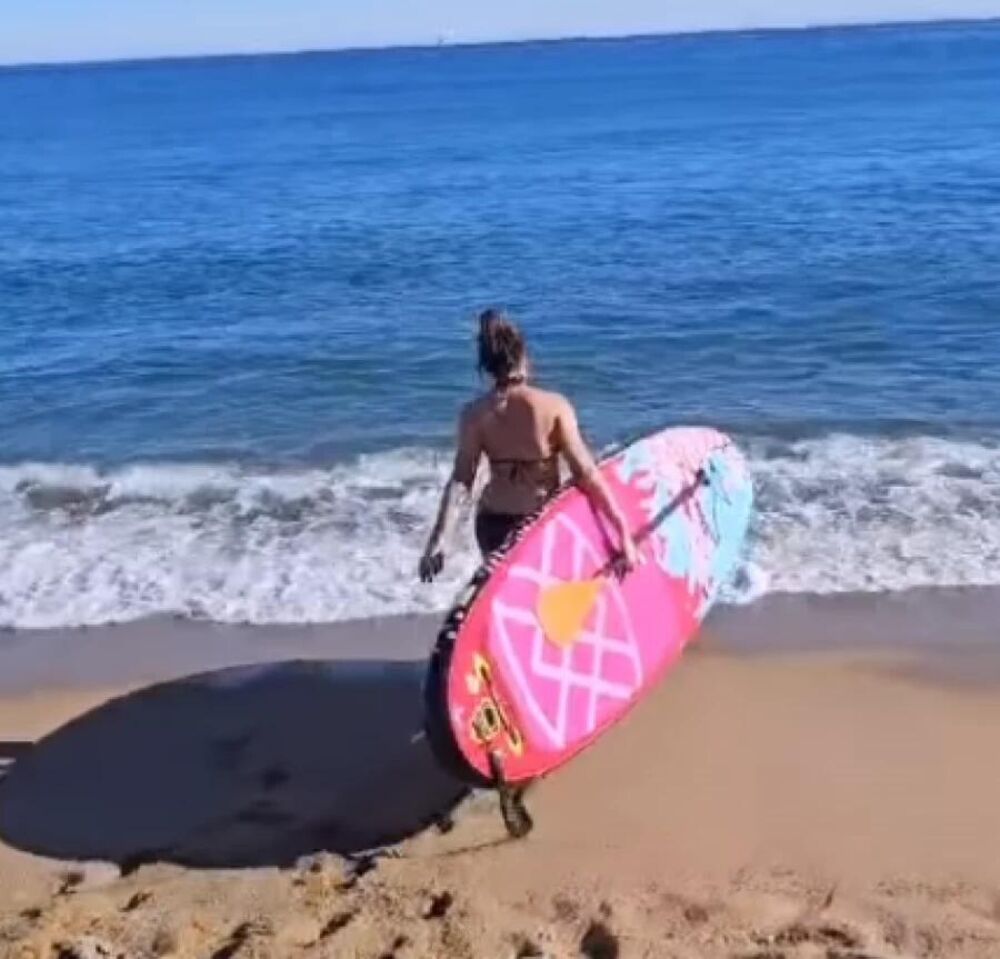 MIlena Vasić sa daskom za veslanje