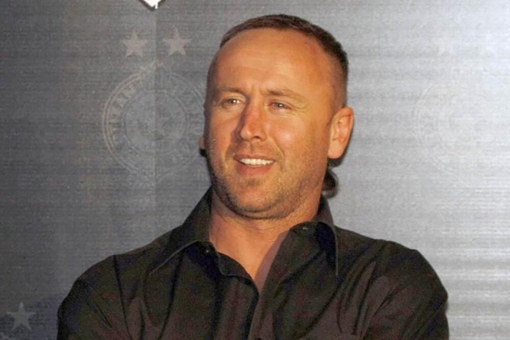 BIO JE BOG I BATINA U FUDBALU, LJUBIO 24 ŽENE U ISTO VREME, A ONDA NESTAO: Evo kako danas izgleda Saša Ćurčić