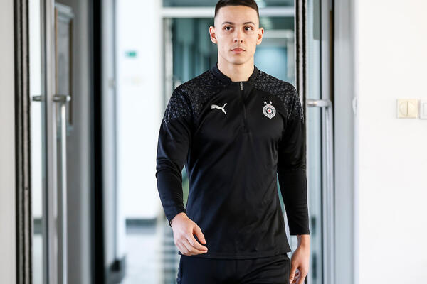 MARKOVIĆ: "SUVIŠNO JE PRIČATI O PODIZANJU PEHARA, TO JE DALEKO OD NAS!" Natho: "Očekujem više teških borbi" (FOTO)