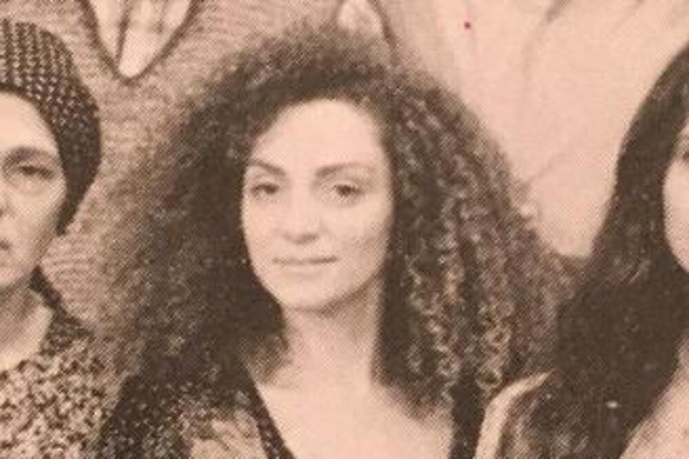 ZA TRI ŽIVATA NEĆETE POGODITI KO JE LEPOTICA SA FOTKE: Danas je cela Srbija OBOŽAVA, velika je ZVEZDA