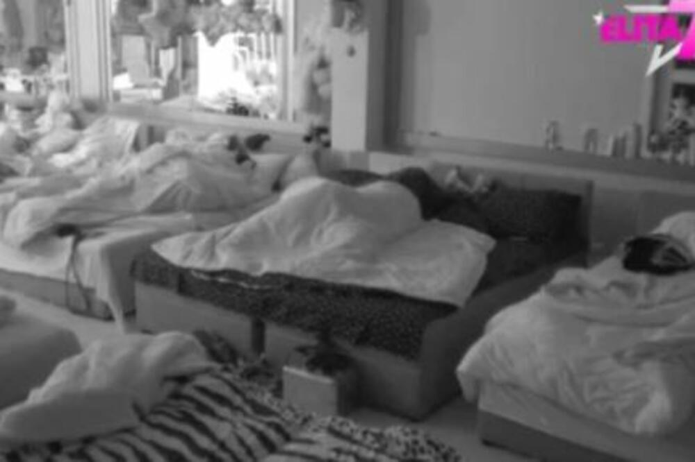 DA LI SU REALNI? Ne mogu da se KONTROLIŠU pa PRED SVIMA imali ODNOSE, sve se ČULO i VIDELO, NIJE ZA MALOLETNE