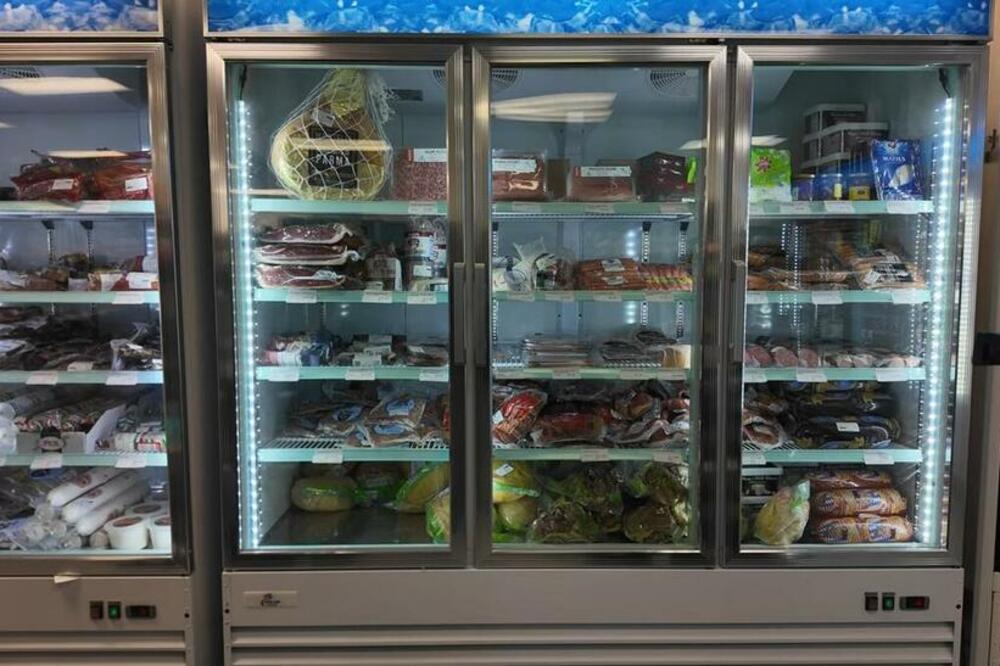 DRAGAN NOSTALGIJU PRETVORIO U BIZNIS: Otvorio prodavnicu sa domaćim proizvodima u OVOM gradu, dolari samo kaplju