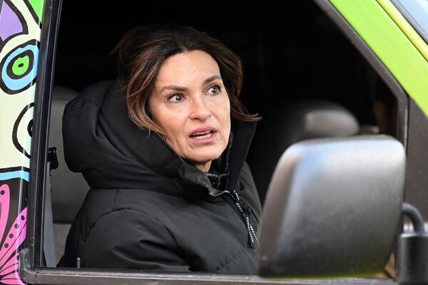 NIJE USPELA DA POBEGNE! IZA LEPOG LICA KRIJU SE OZBILJNE TRAUME: Glumicu PRIJATELJ silovao kada je imala 30 godina