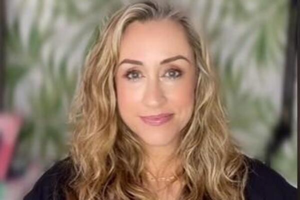 ANDREA OTKRILA DA JE MUŽ VARA SA KOMŠINICOM, PA DOHVATILA OVO U RUKE I OSVETILA MU SE: Ono što je URADILA je...