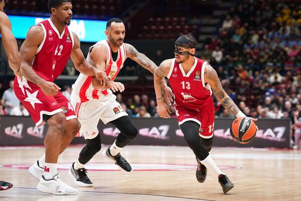 RADONJIĆ ISMEJAO NEJPIRA: Ovo mora da boli! (FOTO)