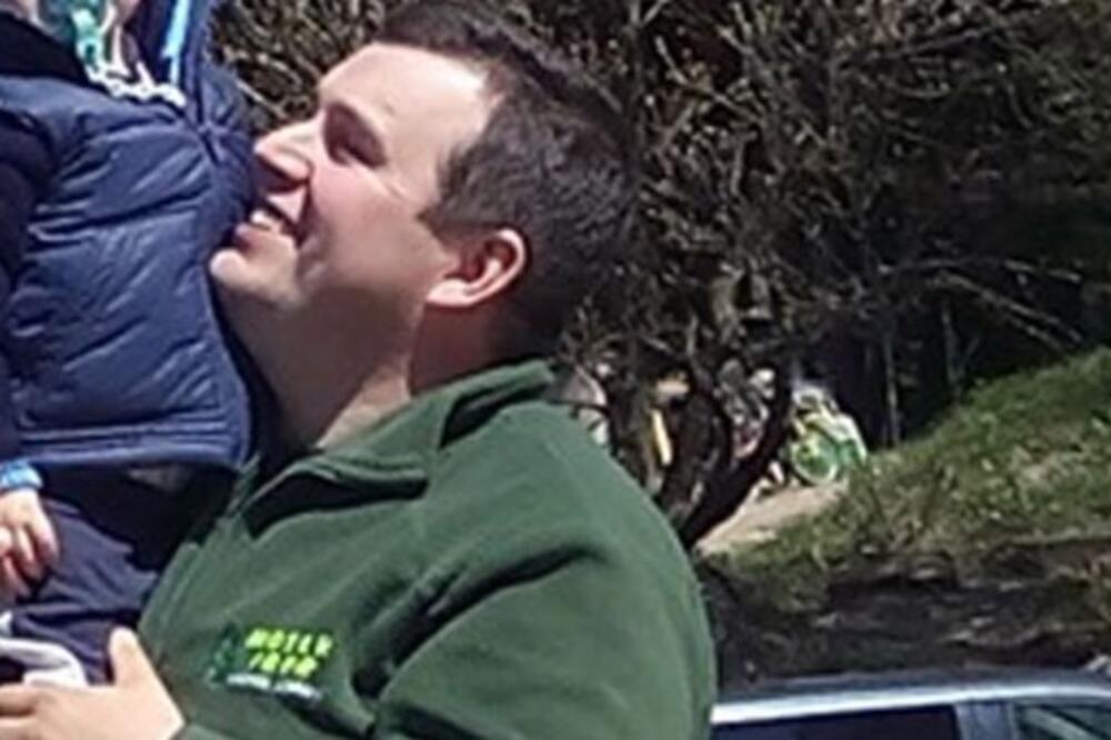 UMESTO DA ODE NA RUČAK KOD ROĐAKA IGOR UBIO MAJKU DVOJE DECE: Potom se u štali obesio (FOTO)