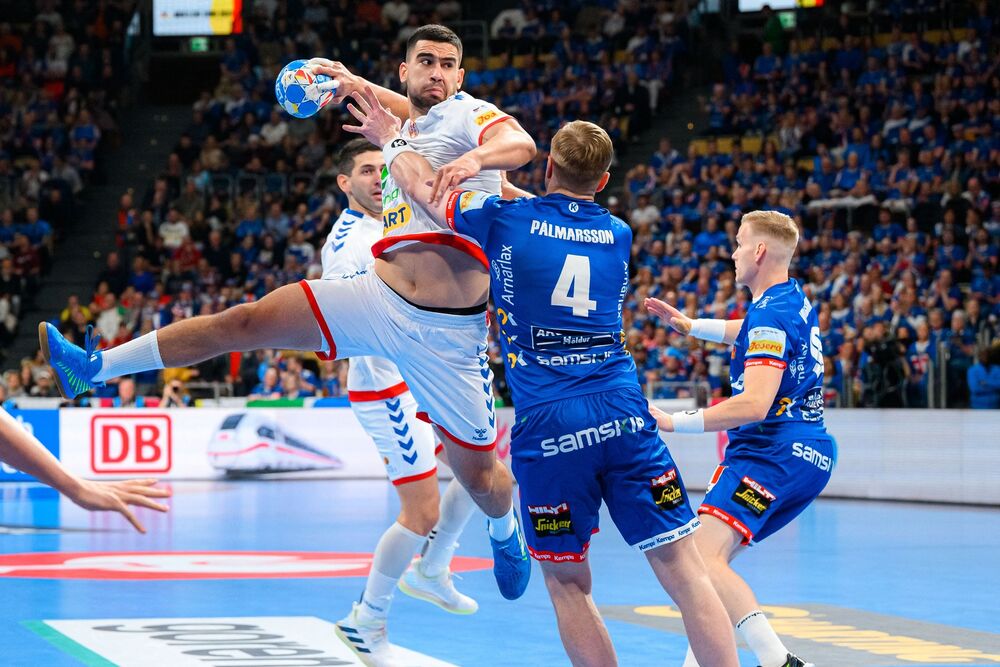 Rukometna reprezentacija Srbije, Rukometna reprezentacija Islanda, Miloš Kos