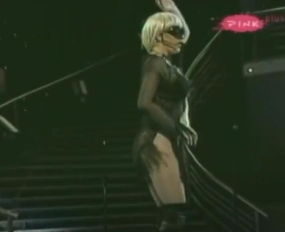 Stoja imitira Jelenu Karleušu