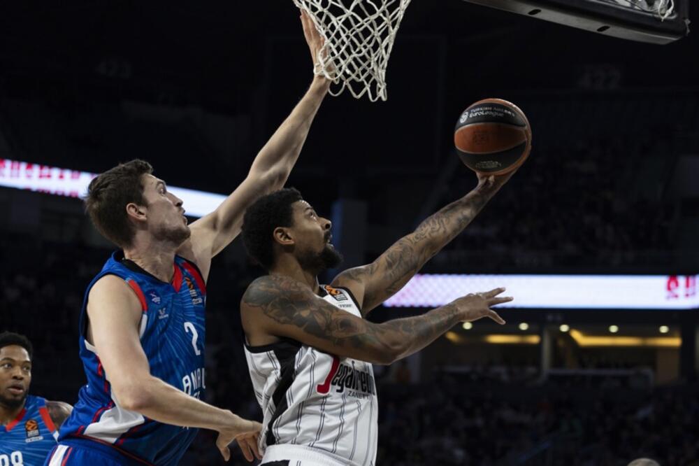 VIRTUS RAZBIJEN U ISTANBULU! Efes slavio sa +24, umalo stotka (VIDEO)