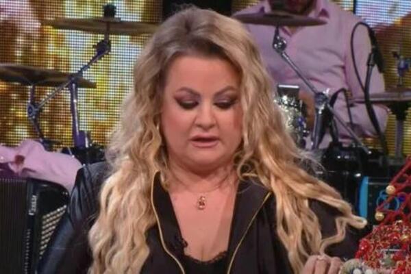 NAPUSTILA SRBIJU U JEKU SLAVE PA ZAPALILA U FRANCUSKU, RODILA TROJE DECE: Lepa Đorđević rešila da se VRATI na scenu