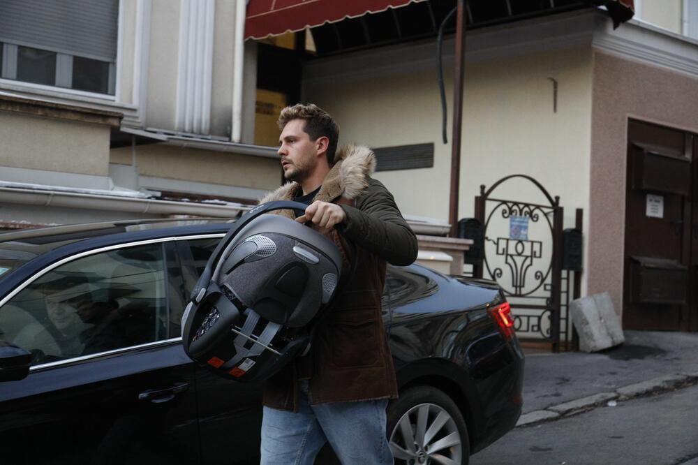 PRVO OGLAŠAVANJE MILOŠA BIKOVIĆA! Otkrio kakav je imao OSEĆAJ kada je UZEO SINA U RUKE, evo na koga Vasilije LIČI