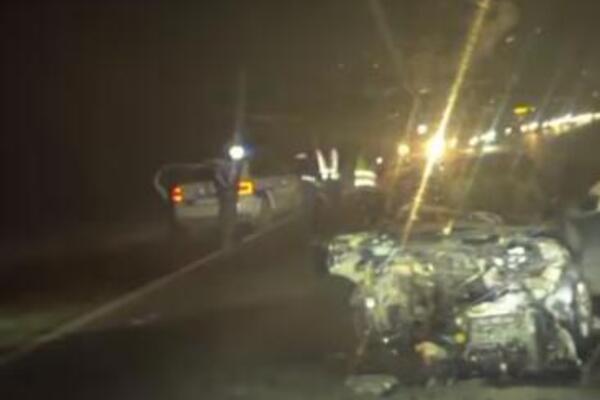 TRAGEDIJA NA ULAZU U OMOLJICU: JEDNA OSOBA POGINULA, DVE TEŠKO POVREĐENE, pojavio se SNIMAK nesreće