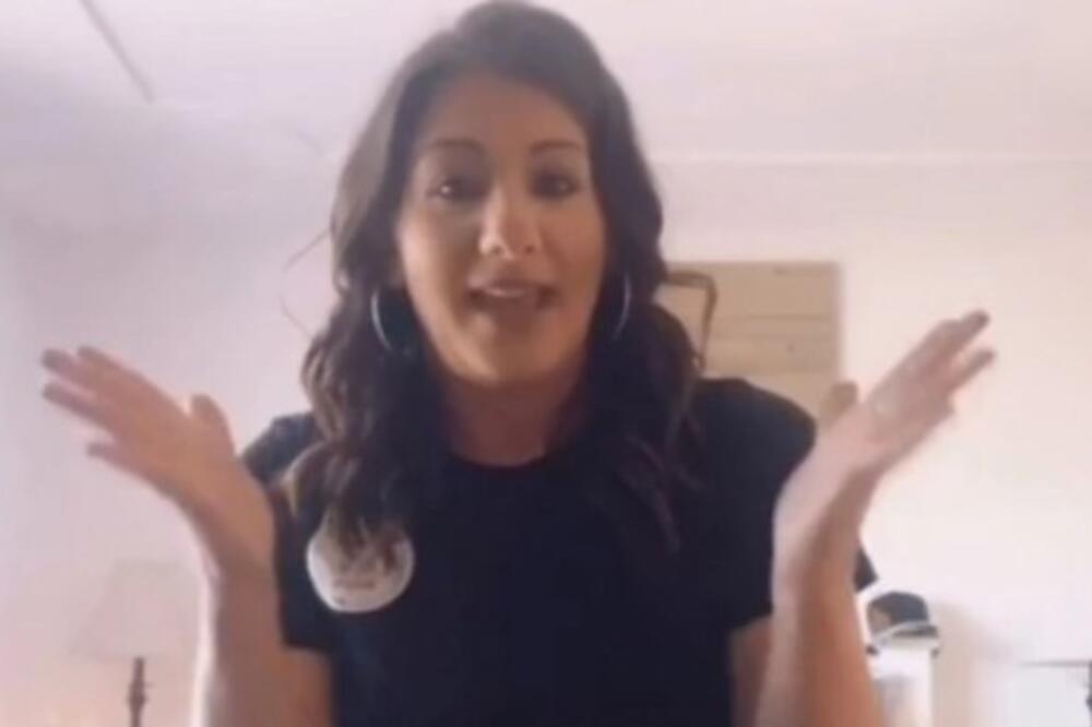 OVA ŽENA SE POHVALILA KAKO NE NOSI DONJI VEŠ VEĆ 20 GODINA: Usred SNIMKA je skinula ŠORTS, pa pokazala ŠTA...