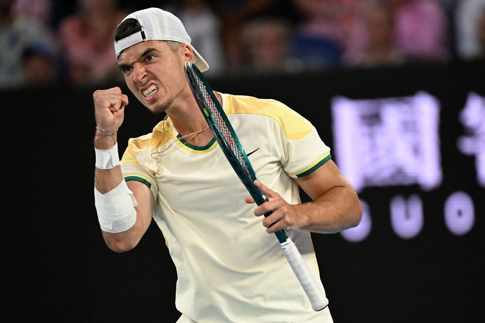 Dino Prižmić na meču protiv Novaka Đokovića