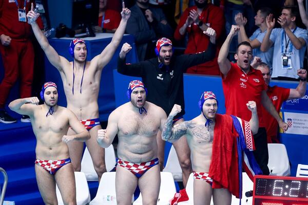 BARAKUDE "OSVETILE" DELFINE: Hrvatska u finalu Evropskog prvenstva!