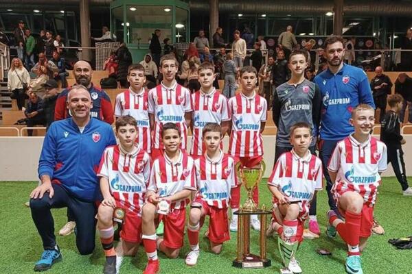 ZVEZDINI PETLIĆI IZA SEBE OSTAVILI I MANČESTER JUNAJTED: Sjajan rezultat crveno-belih bisera u Nemačkoj