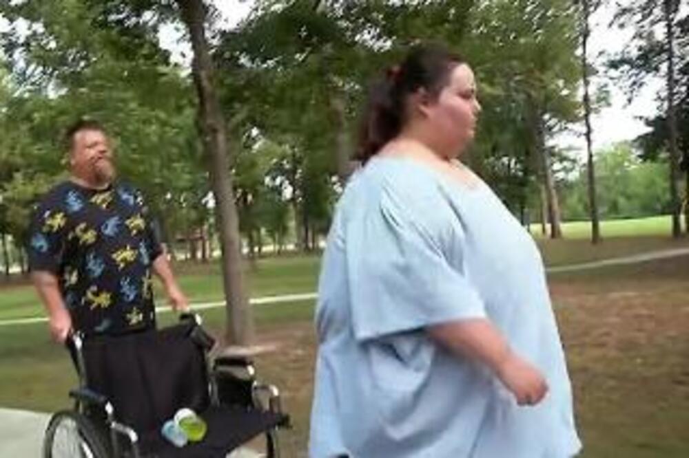 BILA JE NAJDEBLJA ŽENA NA SVETU SA 317 KILOGRAMA: Zbog MAJKE mogla da OKONČA ŽIVOT, a danas šeta NAJBOLJEG FRAJERA