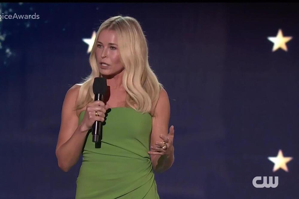 VODITELJKA KOJA JE PLJUVALA PO SRBIMA, SADA JAVNO OSRAMOTILA BIVŠEG DEČKA: Oplela po SVIMA bez dlake na jeziku