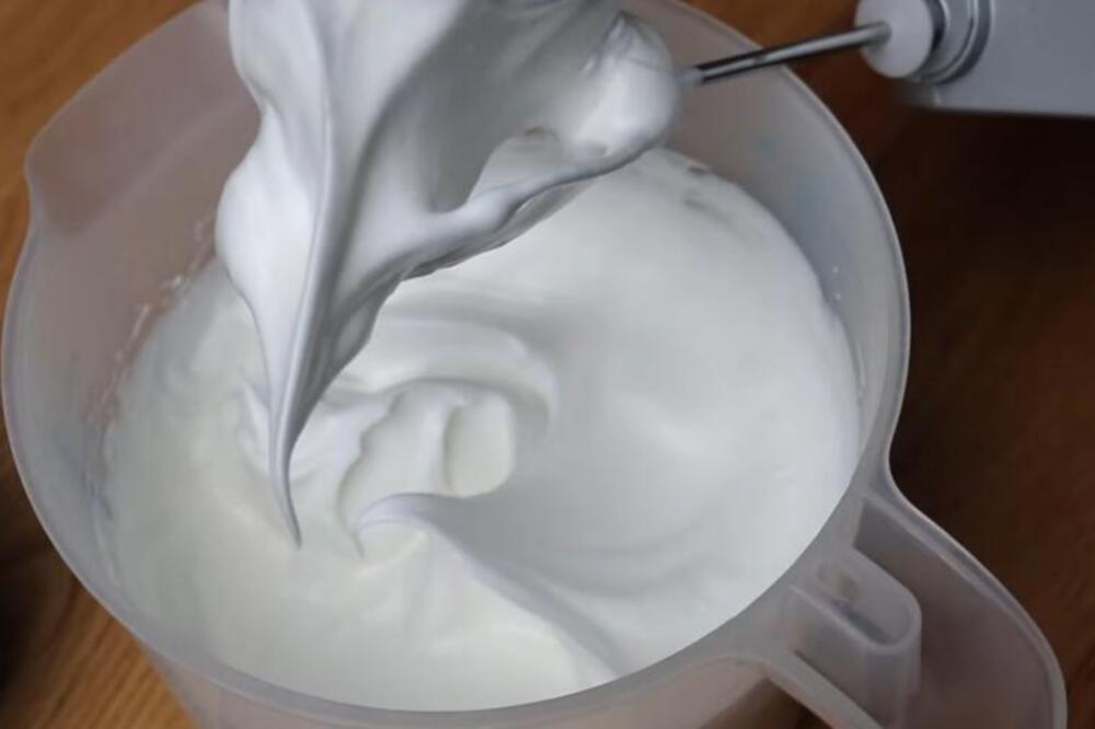 CAKE ISKUSNE DOMAĆICE ZA SAVŠRENO MUĆENJE ŠAMA OD BELANACA: Ispašće vam kao u POSLASTIČARNICI - vazdušast i ČVRST