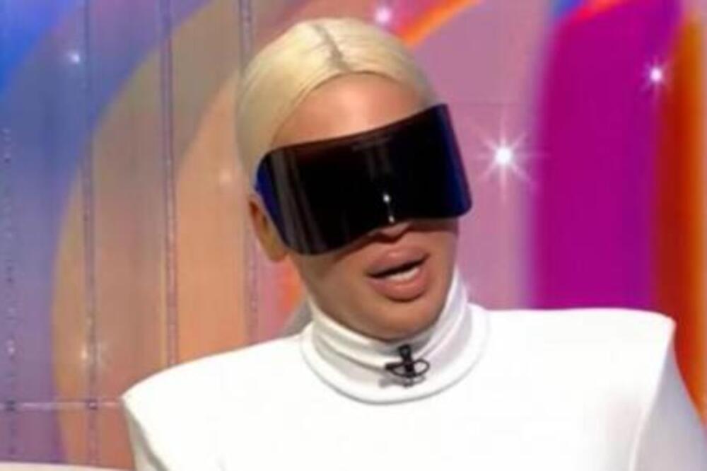 BARBARA BOBAK POSLE TOLIKO VREMENA ODGOVORILA KARLEUŠI: Evo kakav joj je KOMENTAR uputila, SADA sve ima SMISLA