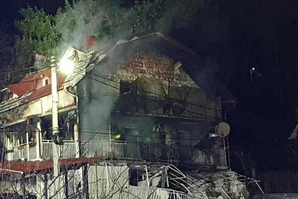 POZNATO STANJE POVREĐENIH U STRAVIČNOM POŽARU U KOM JE STRADAO MLADIĆ: Doktor o užasu u sarajevskom naselju (FOTO)