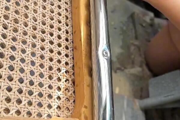 GENIJALNI TRIK ZA UKLANJANJE RĐE DIGAO SRBIJU NA NOGE: Ovog se ni Ajnštajn ne bi setio, ODGLEDAJTE DO KRAJA (VIDEO)