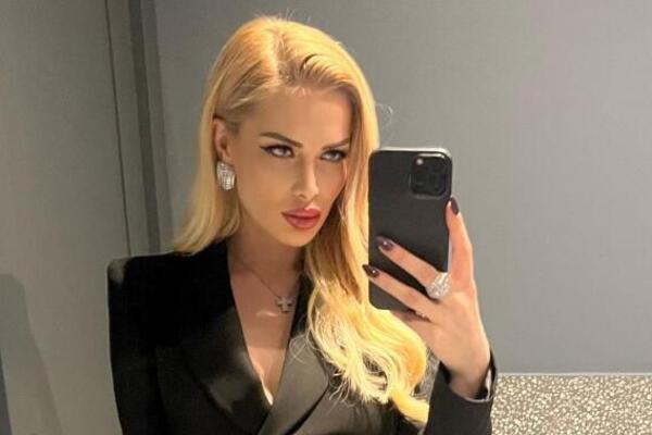 ŠUŠKALO SE SVAŠTA O NJOJ I NJEMU: Božana progovorila o OČEVOM SAMOUBISTVU, a ovo je njegova POSLEDNJA PORUKA