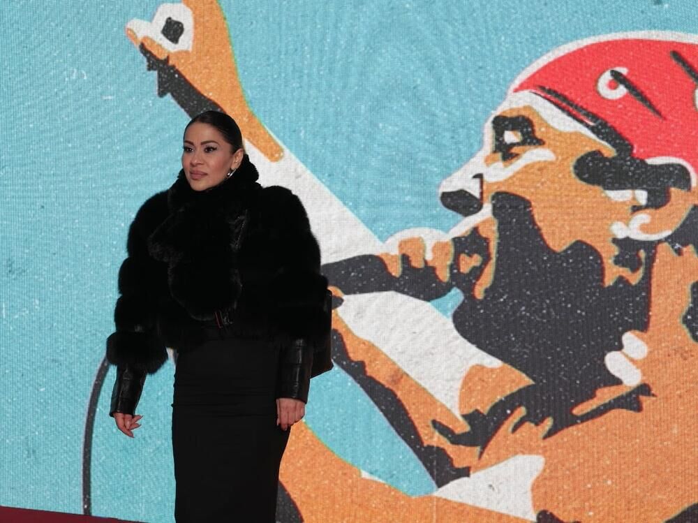 Mina ističe da je Nikola bio ljubomoran i bezposlen